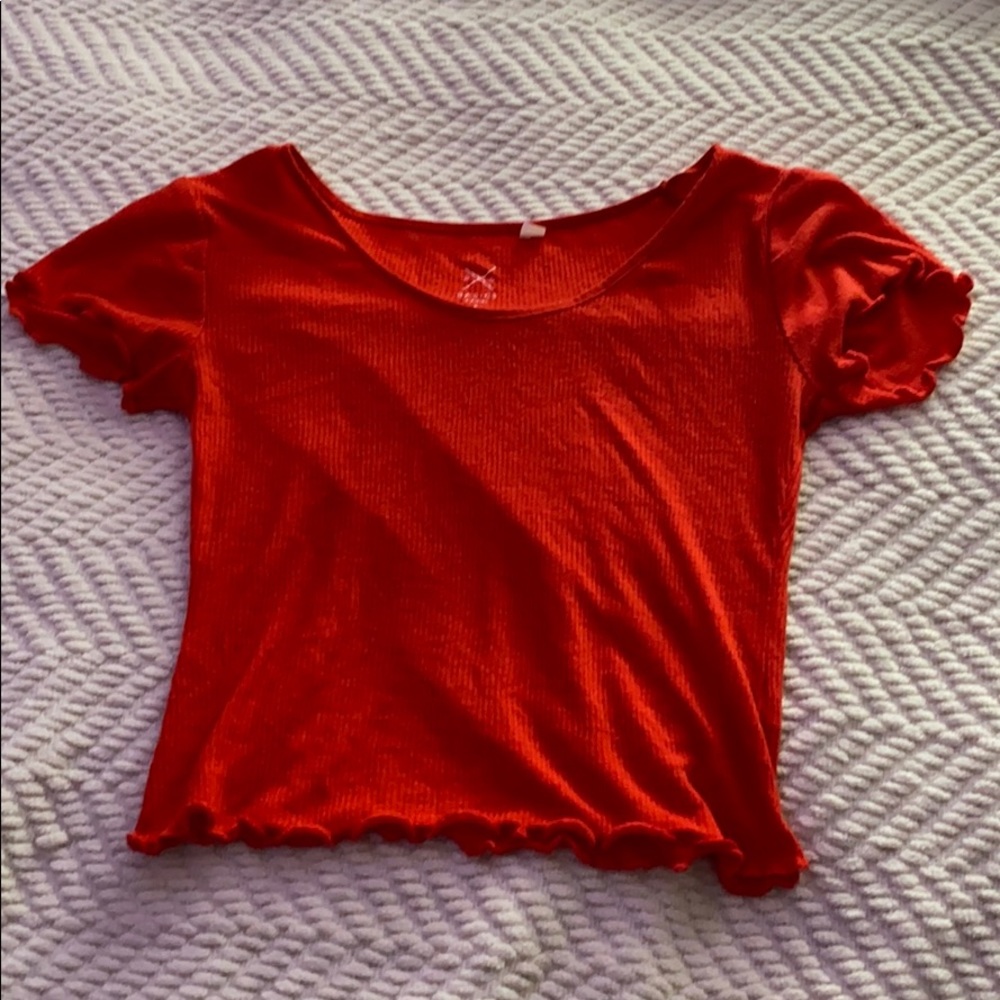 red lettuce trim top